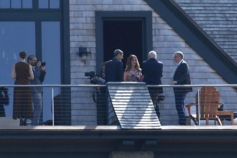 جينيفر جيتس ونايل نصار