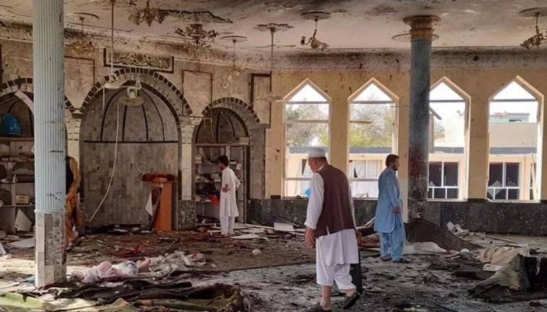 آثار تفجير مسجد قندهار 