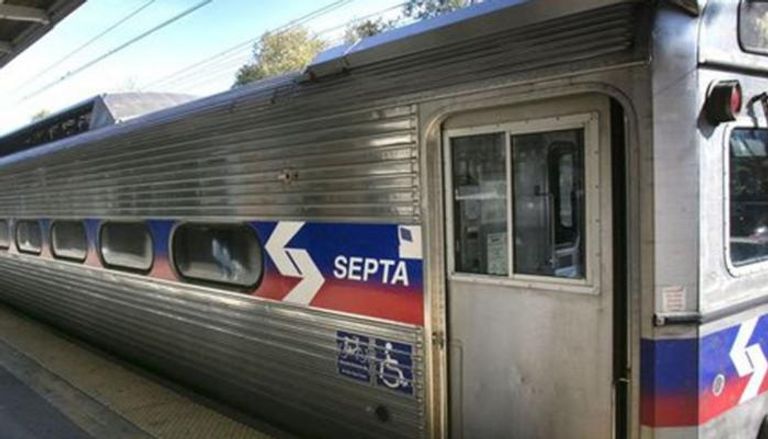 الجريمة وقعت داخل قطار بمدينة فيلادلفيا الساحلية الشرقية بالولايات المتحدة