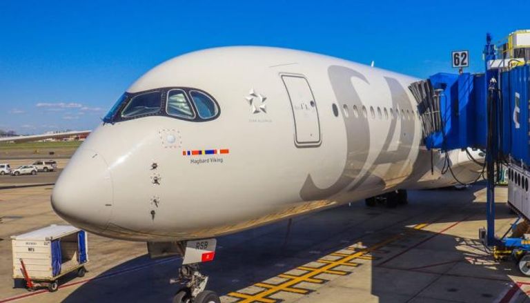 شركات طيران اسكندنافية تلغي استخدام الكمامات على متن رحلات إقليمية