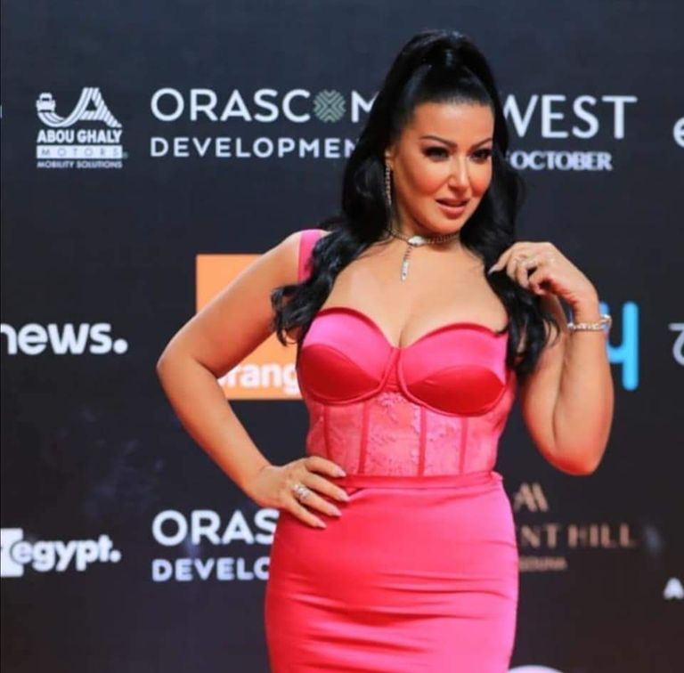 الفنانة سمية الخشاب