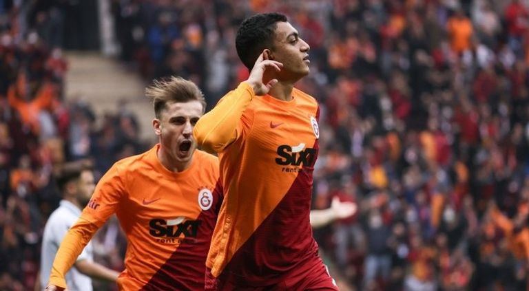 المتألق مصطفى محمد مصطفى محمد مهاجم جالطة سراي