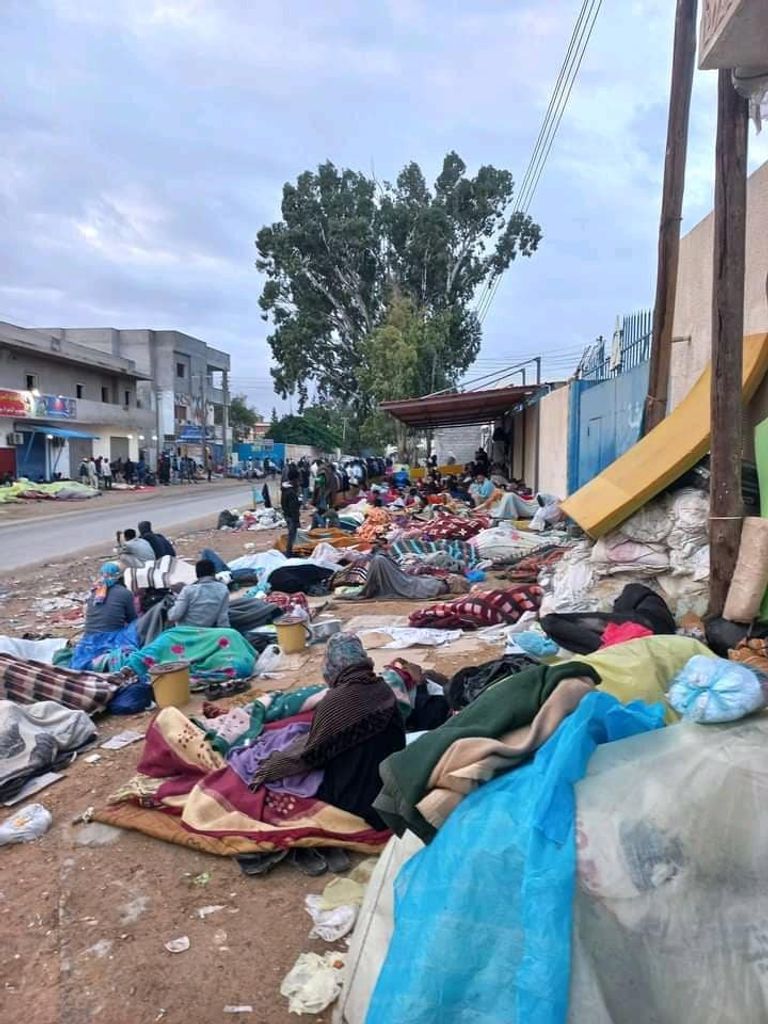 مهاجرون أمام مفوضية اللاجئين في ليبيا