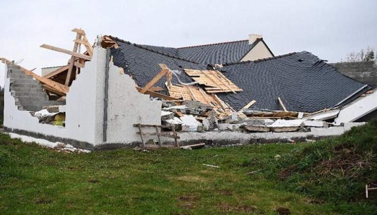منزل مدمر جراء العاصفة 