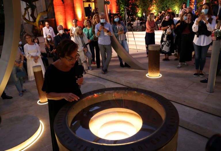 منحوتة "أمل وخلاص" في بيروت