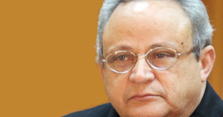 الكاتب الراحل حسن حنفي