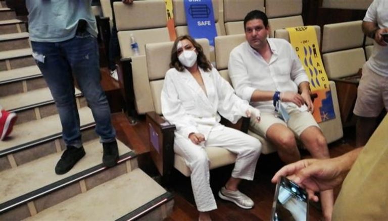 الفنانة المصرية بشرى وزوجها