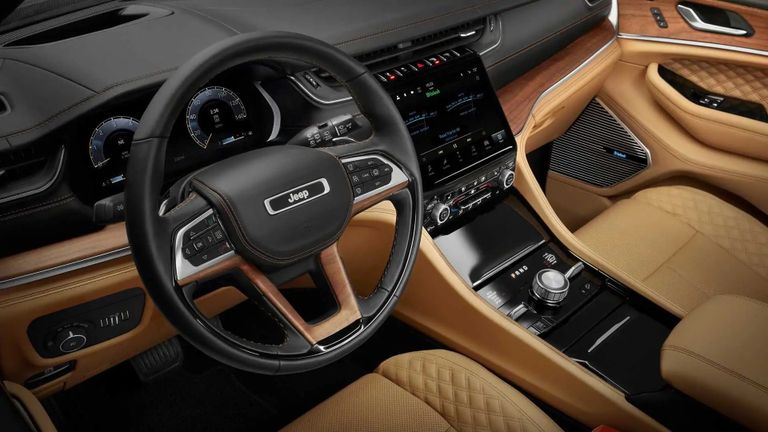 جراند شيروكي L  طراز بنتلي Bentayga Speed