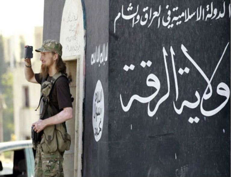قوات سوريا الديمقراطية لحظة دخولها الرقة - أرشيفية
