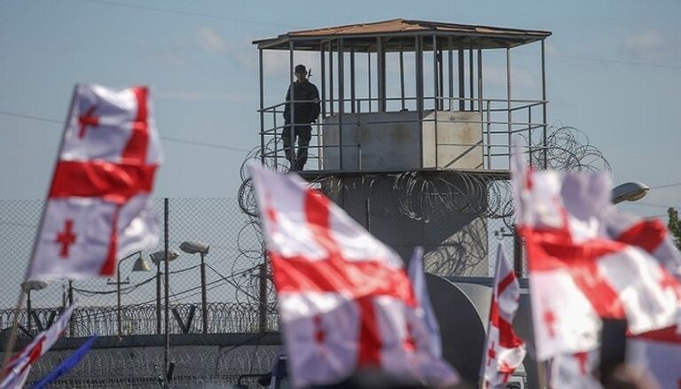 رئيس جورجيا السابق ميخائيل ساكاشفيلي بعد اعتقاله