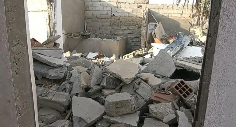 جانب من آثار الدمار الذي خلفه القصف الحوثي في الحديدة 