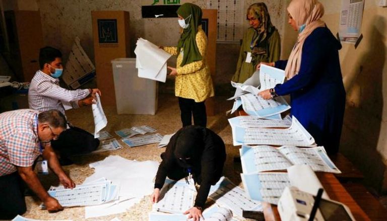 عمليات فرز وعد لأصوات الناخبين في الانتخابات العراقية 2021