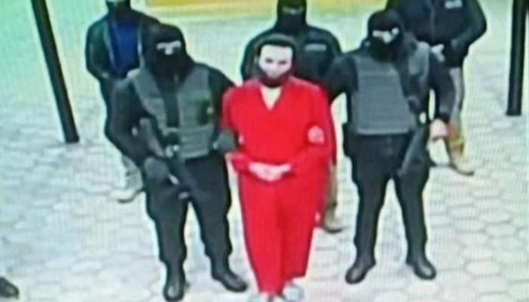 الإرهابي هشام عشماوي وقت تنفيذ حكم لإعدام به - أرشيفية