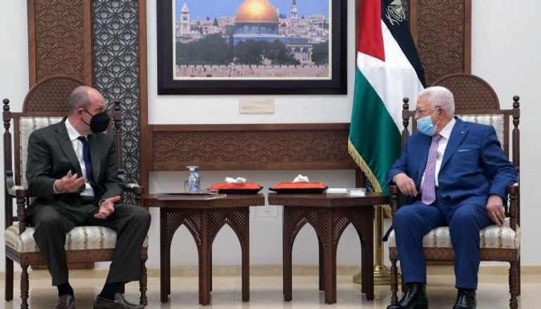 الرئيس الفلسطيني والمبعوث الأمريكي هادي عمرو
