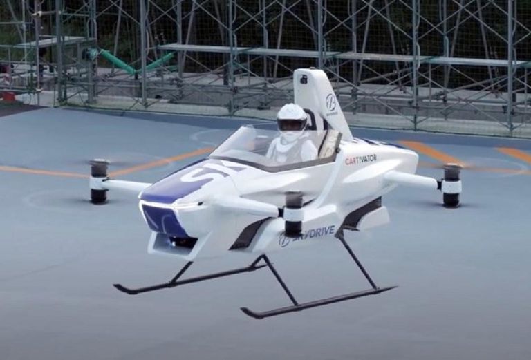 دراجة Xturismo تسير بسرعة 100 كيلومتر بالساعة