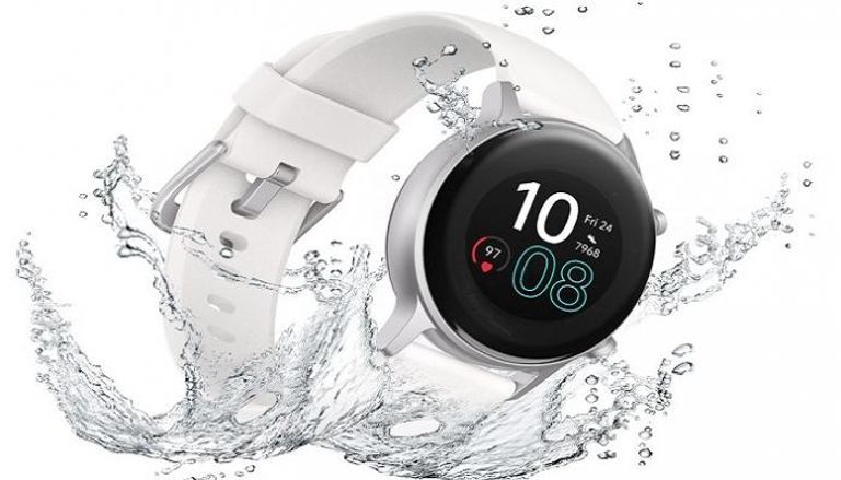 أوميديجي Uwatch 5 تمتاز بمقاومة جيدة للماء حتى ضغط 5 ATM
