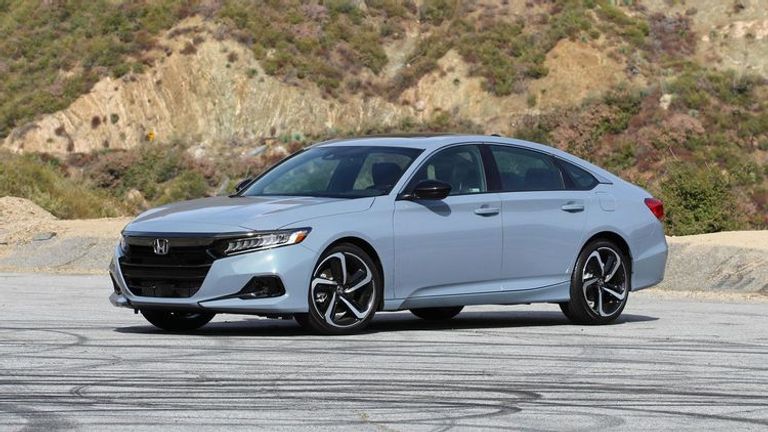 طراز Honda Accord شاحنة Chevrolet Silverado