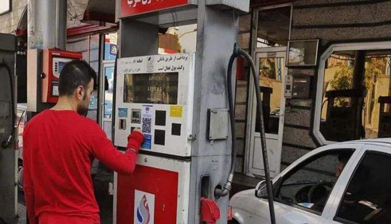 محطة وقود في إيران