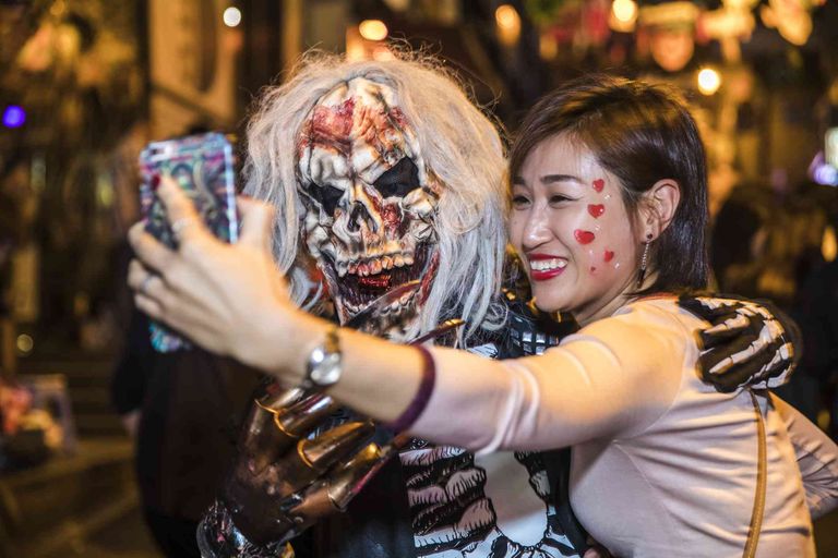 مظاهر احتفالات الهالوين في هونج كونج أقنعة الاحتفال بالهالوين