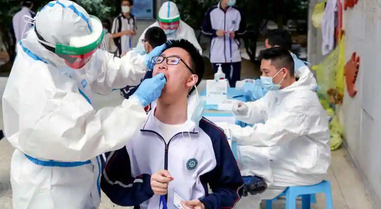 تكثيف إجراءات الفحص عبر العالم لمحاصرة الفيروس