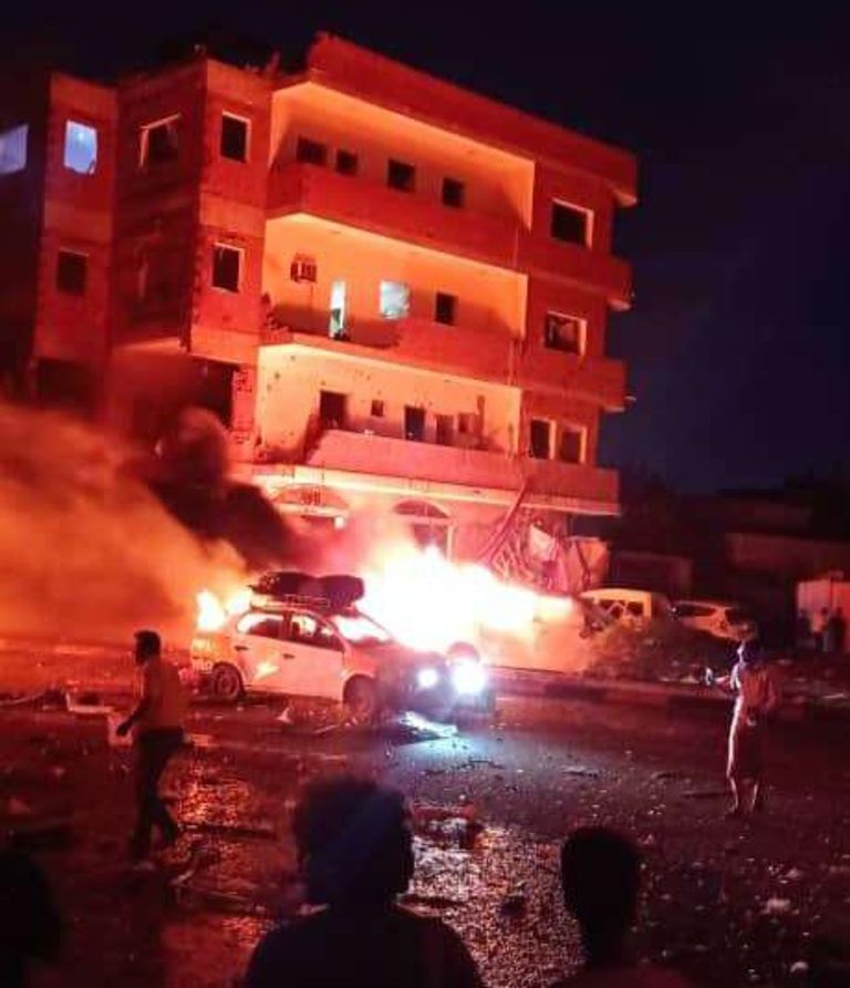 صورة متداولة لآثار الانفجار في عدن