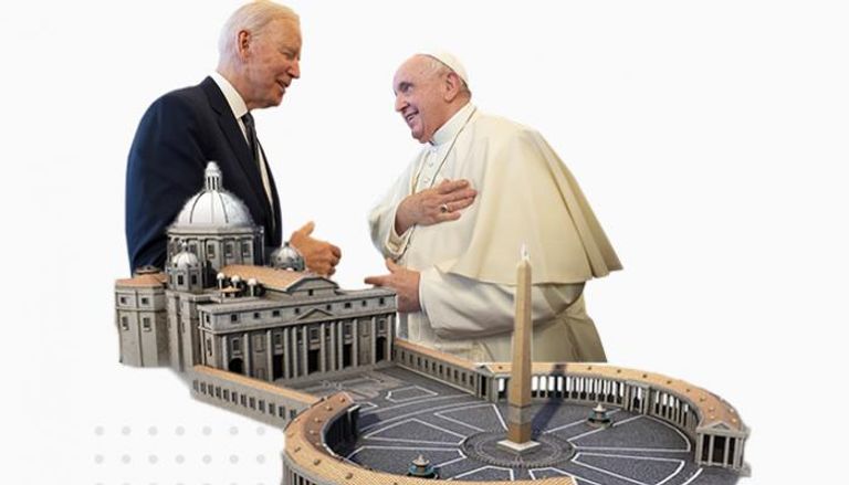 الرئيس الأمريكي جو بايدن مع البابا فرانسيس
