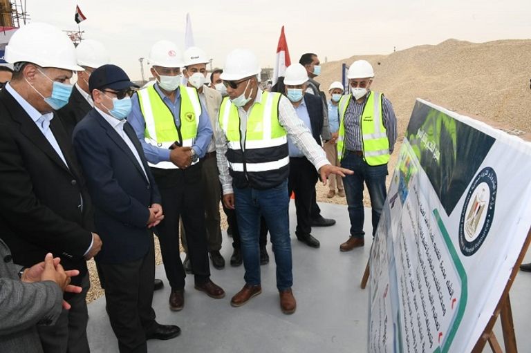 وضع حجر الأساس لمجمع التفحيم وإنتاج السولار
