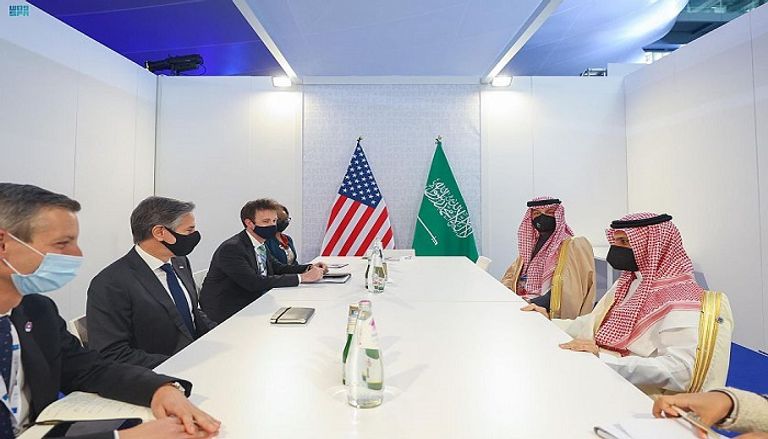 جانب من لقاء وزير الخارجية السعودي ونظيره الأمريكي