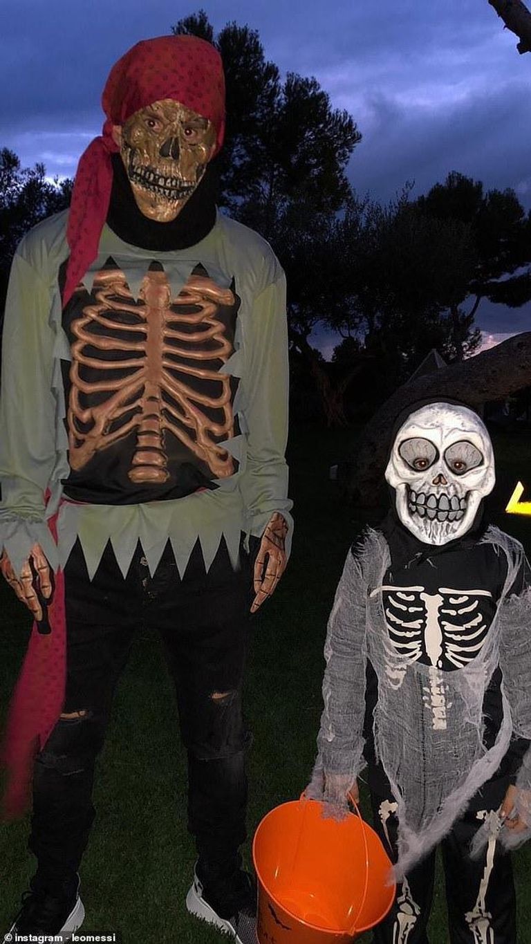 ميسي وعيد الهالوين سواريز وأطفاله في الهالووين