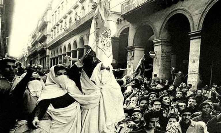 الثوار الجزائريون - أرشيف