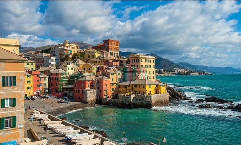 مدينة جنوى الإيطالية