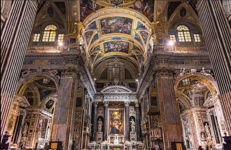 مدينة جنوى الإيطالية