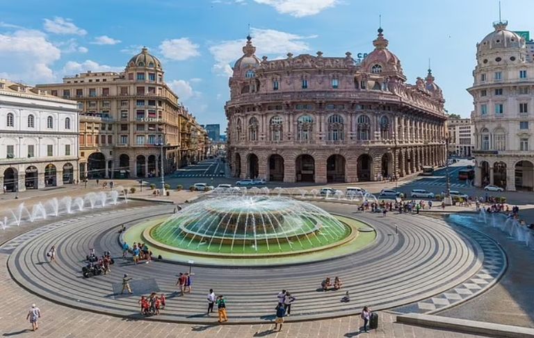 مدينة جنوى الإيطالية