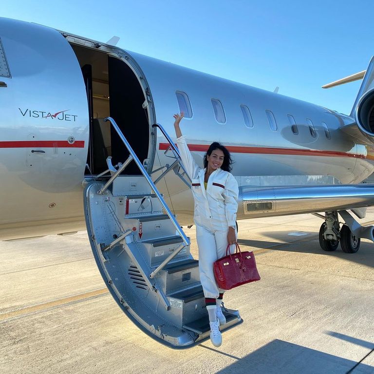 جورجينا رودريغيز عارضة أزياء مشهورة وصديقة اللاعب كريستيانو رونالدو