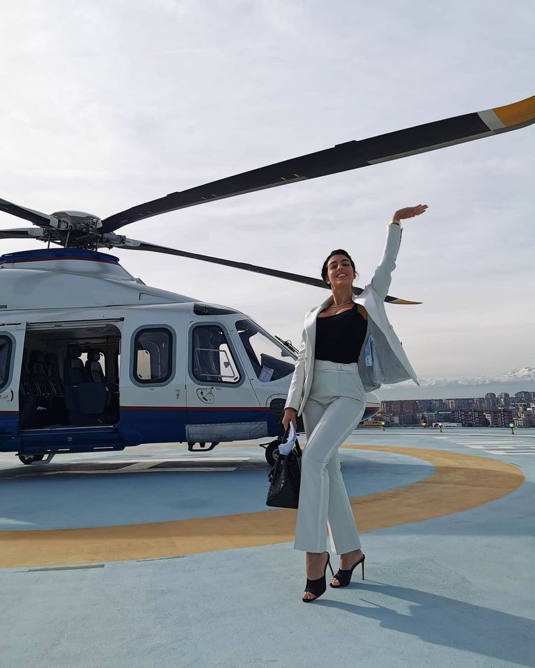 جورجينا رودريغيز عارضة أزياء مشهورة وصديقة اللاعب كريستيانو رونالدو