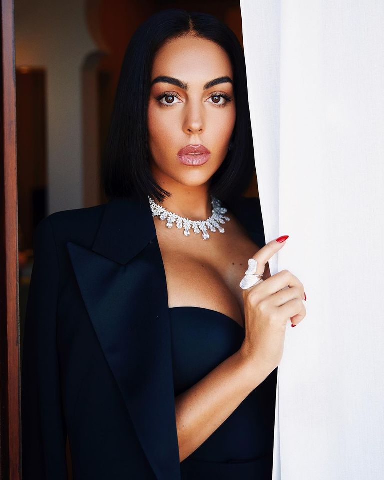 جورجينا رودريغيز عارضة أزياء مشهورة وصديقة اللاعب كريستيانو رونالدو