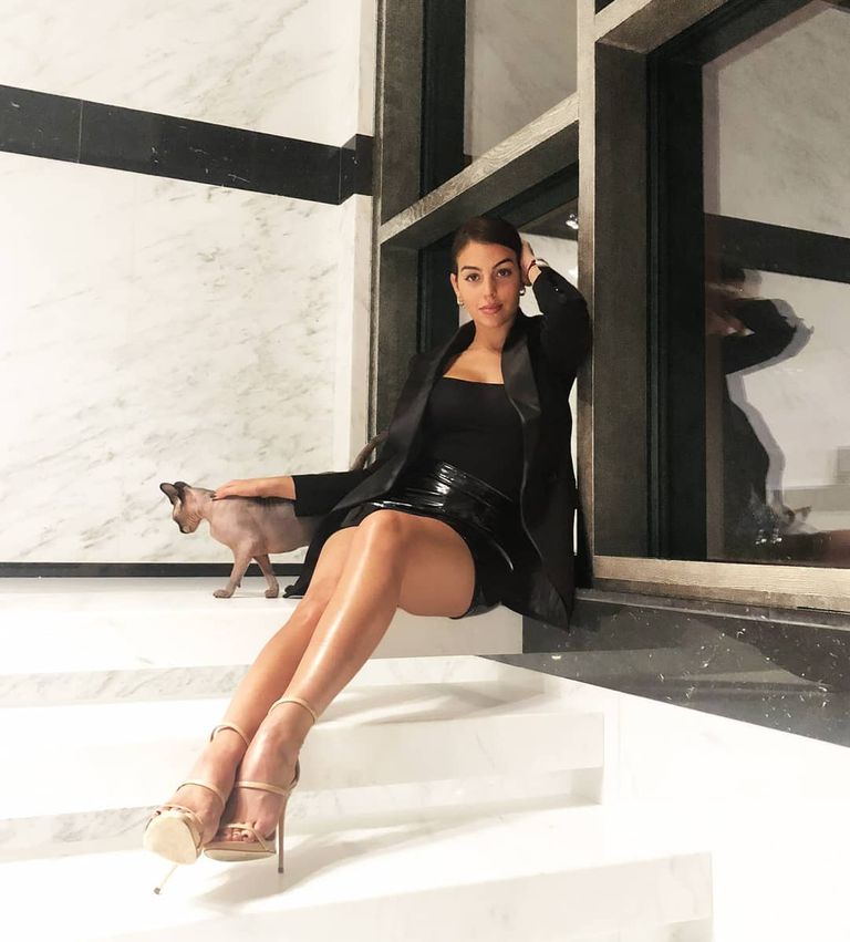 جورجينا رودريغيز عارضة أزياء مشهورة وصديقة اللاعب كريستيانو رونالدو