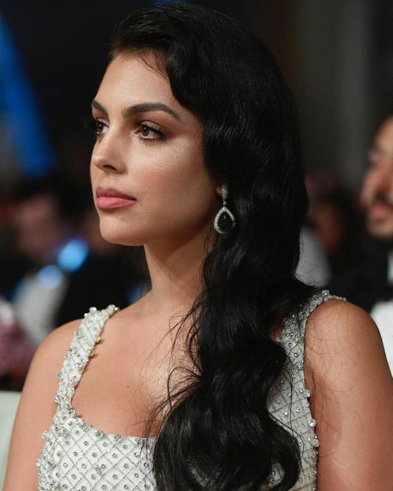 جورجينا رودريغيز عارضة أزياء مشهورة وصديقة اللاعب كريستيانو رونالدو