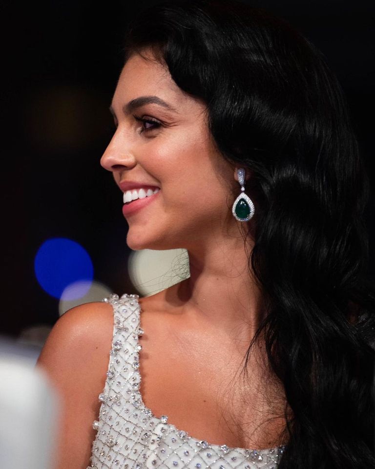 جورجينا رودريغيز عارضة أزياء مشهورة وصديقة اللاعب كريستيانو رونالدو