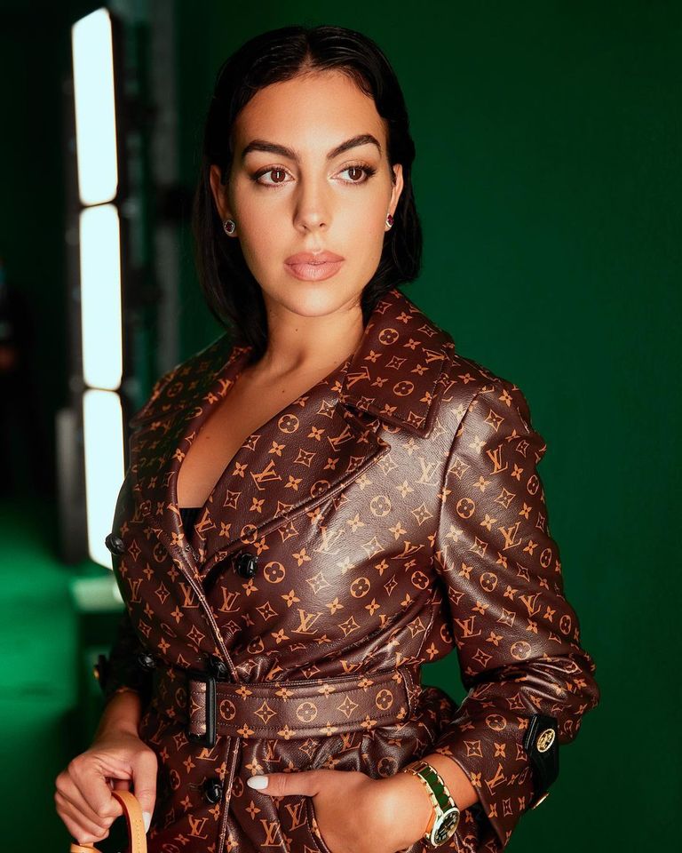 جورجينا رودريغيز عارضة أزياء مشهورة وصديقة اللاعب كريستيانو رونالدو