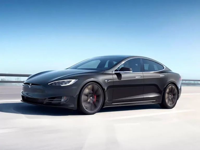 طراز Tesla Model S Long Range طراز Tesla Model S Long Range