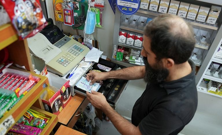 انهيار الليرة اللبنانية