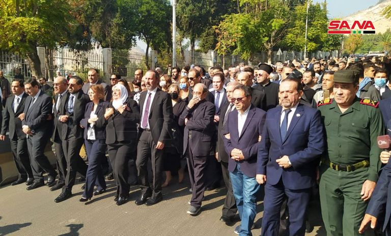 جنازة الفنان السوري الكبير صباح فخري من مستشفى الشامي في دمش إلى حلب لقطة من جنازة صباح فخري