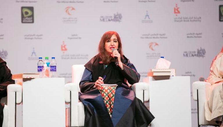  الشاعرة والروائية الإماراتية الشيخة ميسون صقر القاسمي