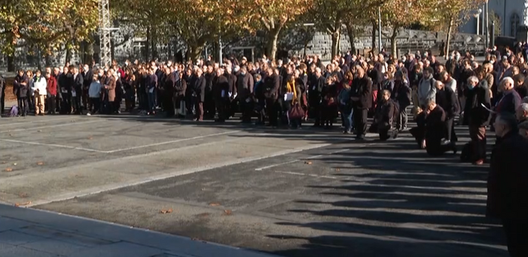 جانب من تجمع الأساقفة والمصلين الفرنسيين 