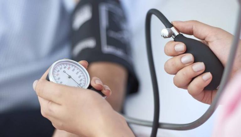 الأطباء يوصون بضرورة قياس ضغط الدم بصورة منتظمة