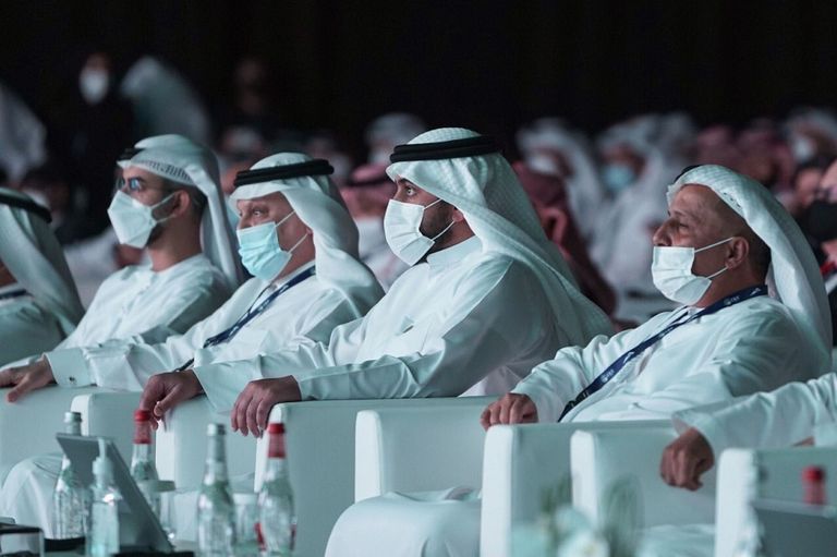 الشيخ أحمد بن محمد بن راشد آل مكتوم رئيس مجلس دبي للإعلام يفتتح أعمال الدورة الـ18 للمؤتمر والمعرض العالمي للاتحاد الدولي للطرق