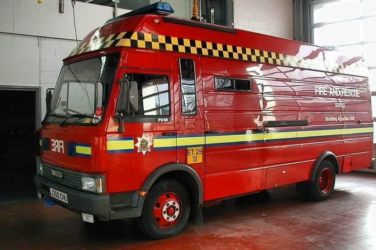 حافلة مدرسة من الداخل تحولت لمنزل متنقل