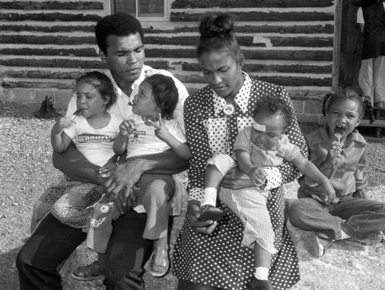 عائلة محمد علي كلاي كريستيانو رونالدو وعائلته