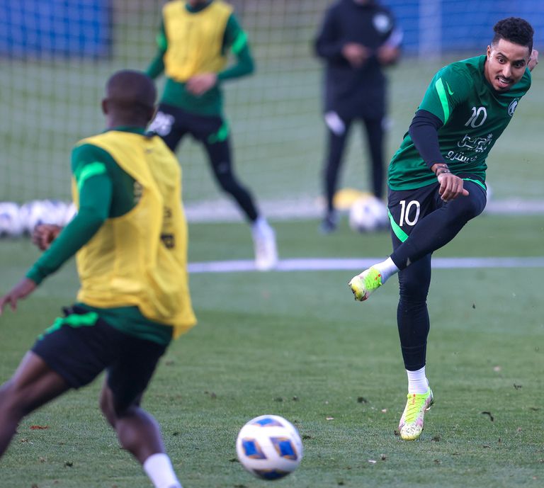 سالم الدوسري لاعب منتخب السعودية المنتخب السعودي